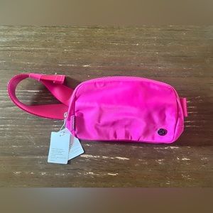 Lululemon Everywhere Belt Bag 1L